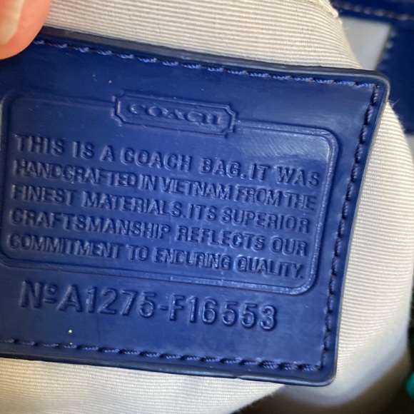 Coach Navy Blue Signature Shoulder Bag. - Picture 6 of 9